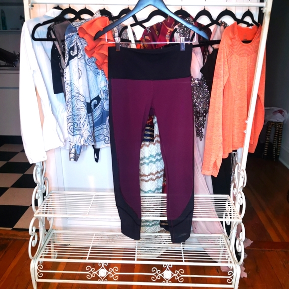 Lululemon leggings, size 6, burgundy - Picture 1 of 2